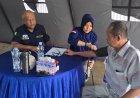 Peduli Kesehatan Warga, Biddokkes Polda Sumbar Turunkan Tim Medis di Delapan Posko Banjir Sumbar